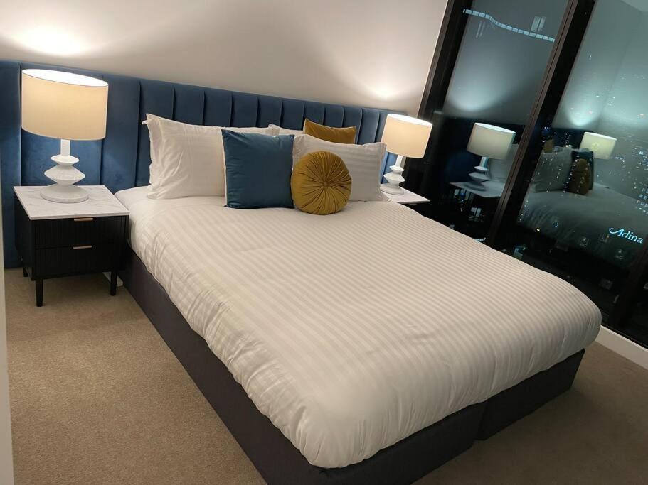 Lux 3 Bedroom Apartment In Southbank メルボルン エクステリア 写真