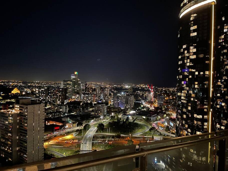 Lux 3 Bedroom Apartment In Southbank メルボルン エクステリア 写真
