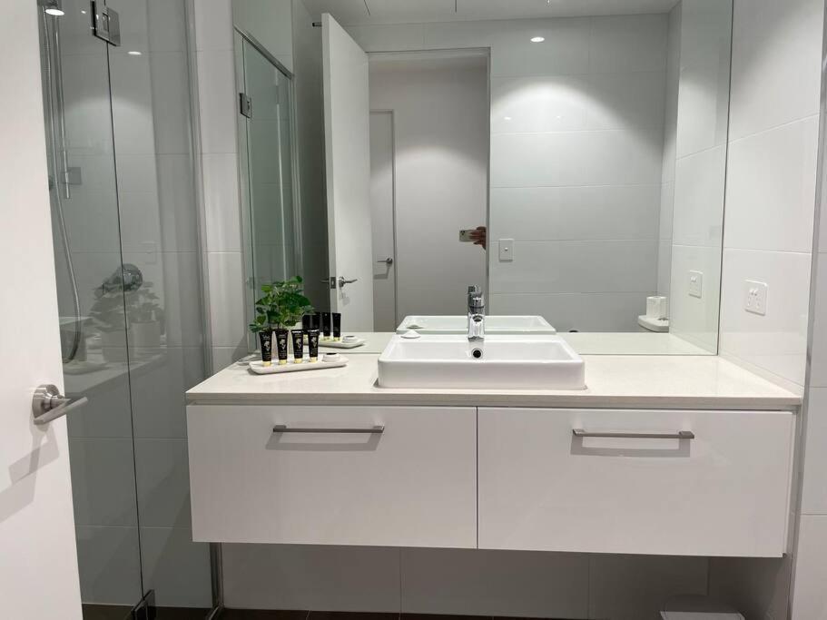 Lux 3 Bedroom Apartment In Southbank メルボルン エクステリア 写真