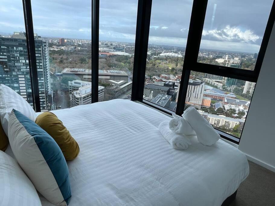 Lux 3 Bedroom Apartment In Southbank メルボルン エクステリア 写真