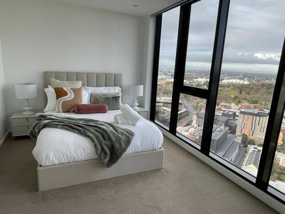 Lux 3 Bedroom Apartment In Southbank メルボルン エクステリア 写真