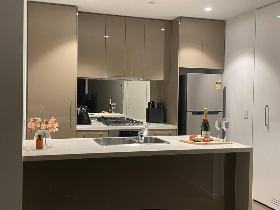 Lux 3 Bedroom Apartment In Southbank メルボルン エクステリア 写真